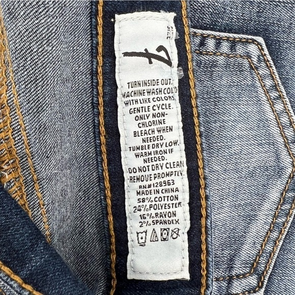 Indigo Rein Cut Off Raw Hem Jean Shorts Size 7 Women’s - Picture 4 of 5